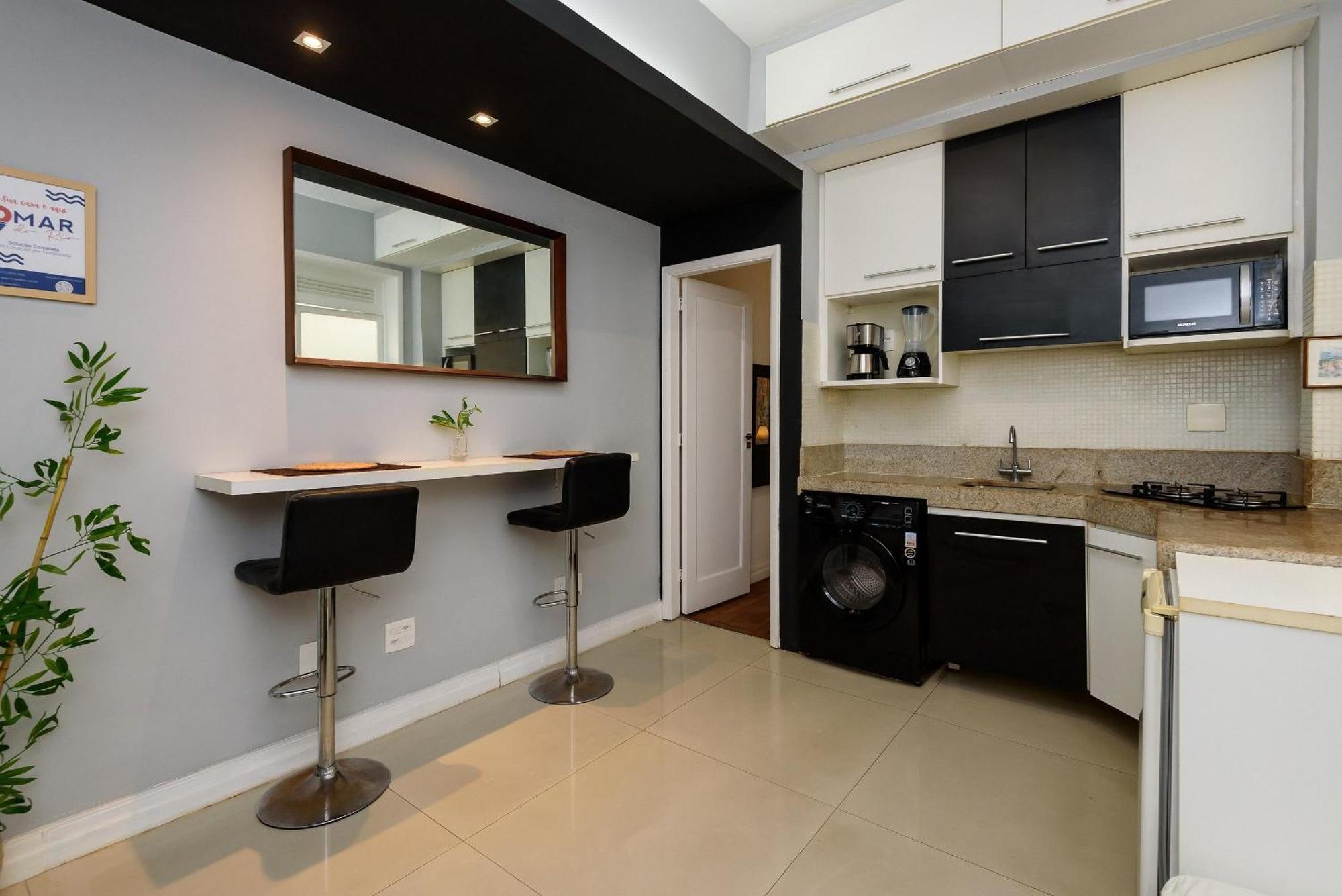 Apartamento Qto&sala A 250m Da De Ipanema | Jn 185/304